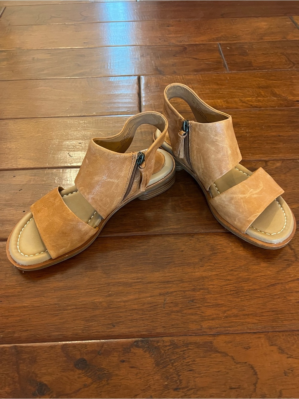 Women's Tan Open-Toe Slingback Sandals